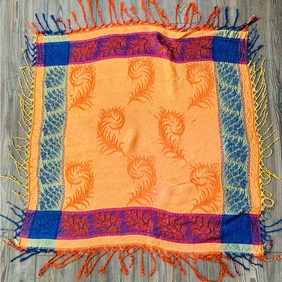 Vibrant Multicolor Fringed Scarf - Picture 4 of 8